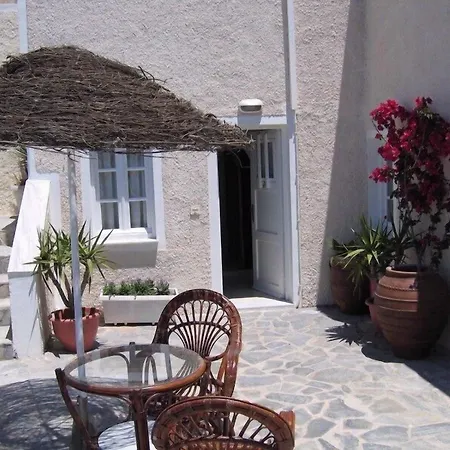 Nomikos Aparthotel