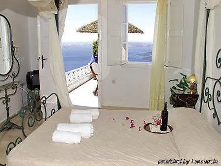 Aparthotel Nomikos Fira (Santorini)