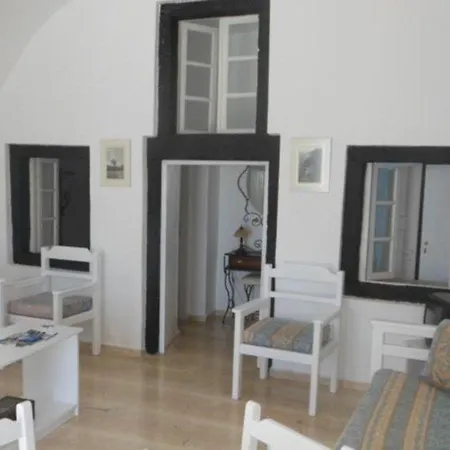 Nomikos Aparthotel