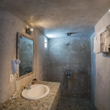 Nomikos Aparthotel