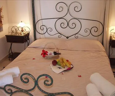 Aparthotel Nomikos 4*