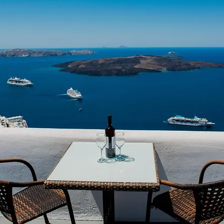 Nomikos Aparthotel Fira (Santorini)