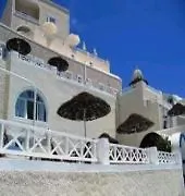 Aparthotel Nomikos