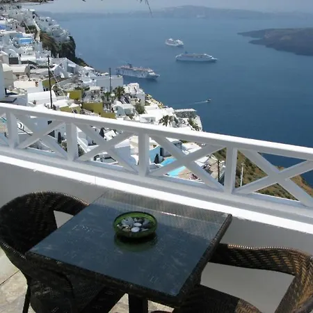 Nomikos Aparthotel 4*