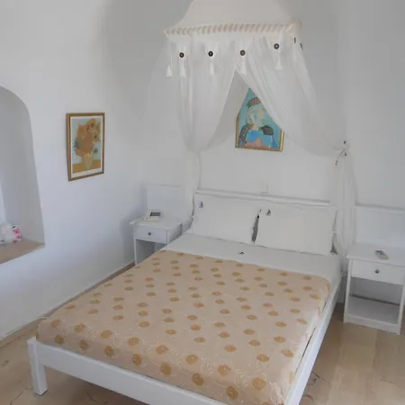 Апарт-отель Nomikos 4*